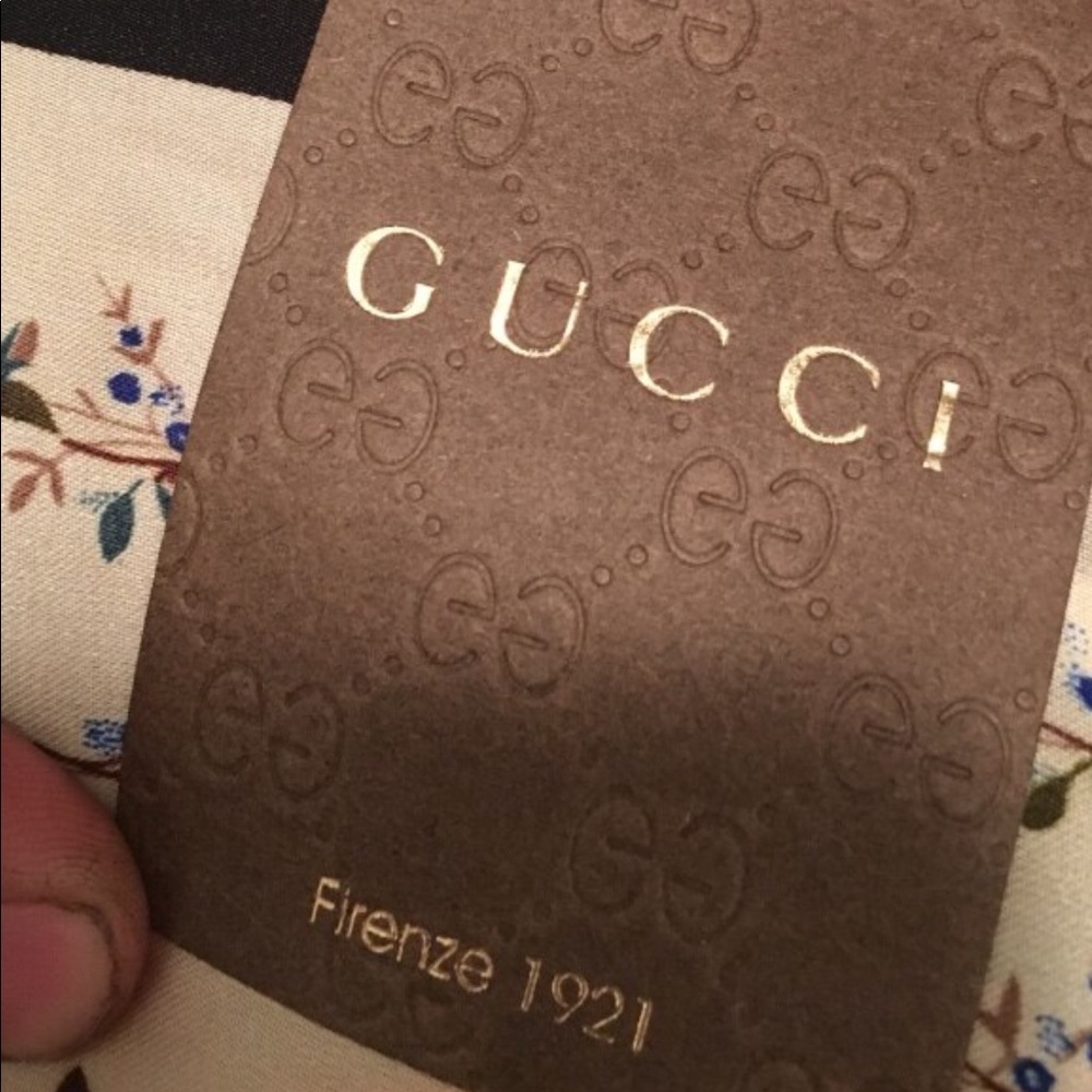 Gucci women’s scarf - Picture 3 of 7